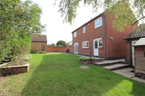 4 bedroom detached house for sale, Snowdrop Close, Leicester LE19
