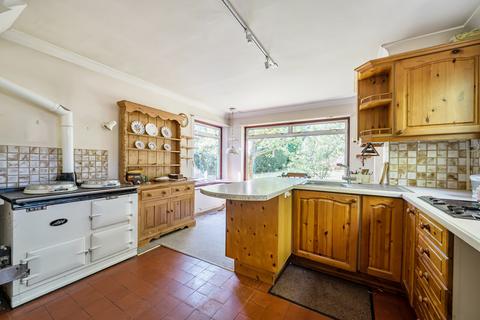 undefined, Avenue Road, Farnborough, GU14