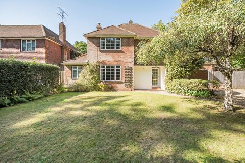 3 bedroom detached house for sale, Avenue Road, Farnborough, GU14