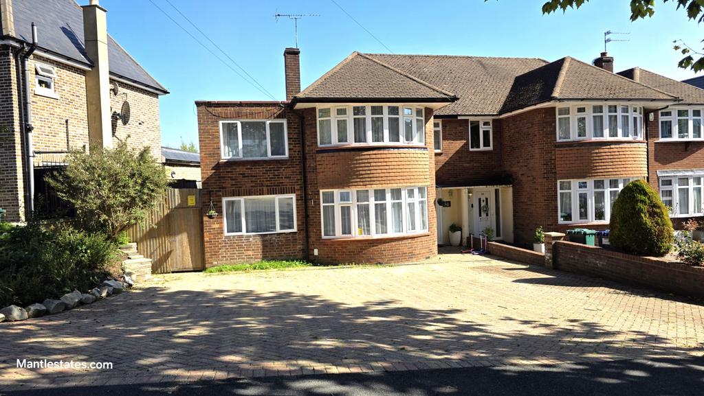 4 Bedroom Semi Detached House