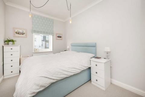 undefined, Medwin Street, London SW4