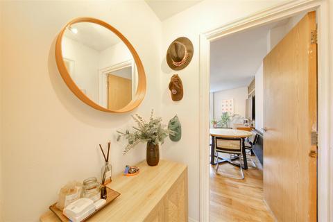 1 bedroom flat for sale, Brixton Hill, Brixton SW2