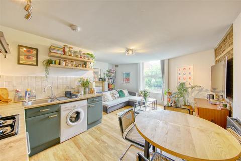 1 bedroom flat for sale, Brixton Hill, Brixton SW2