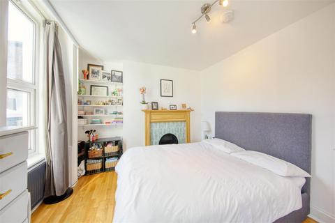 1 bedroom flat for sale, Brixton Hill, Brixton SW2