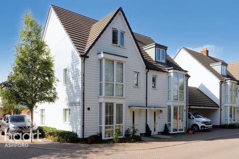 4 bedroom semi-detached house for sale, Sir John Killick Road, Ashford
