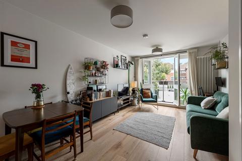 2 bedroom flat for sale, Westwood Park, London SE23