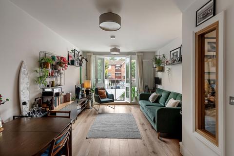 2 bedroom flat for sale, Westwood Park, London SE23