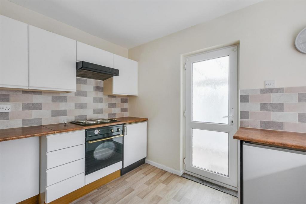 Kitchen 2.jpeg