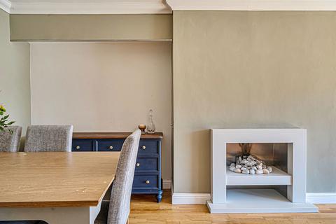 94 Borodin Close, Brighton Hill, Basingstoke, RG22 4EW