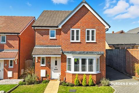 Elstar Road, Ongar, CM5