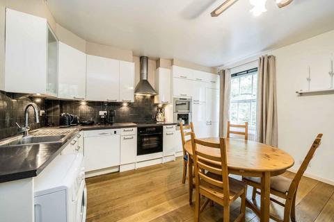 2 bedroom flat for sale, Sussex Gardens, London W2