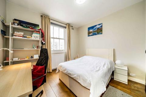 2 bedroom flat for sale, Sussex Gardens, London W2
