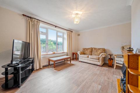 3 bedroom terraced house for sale, Chigwell View, Collier Row RM5