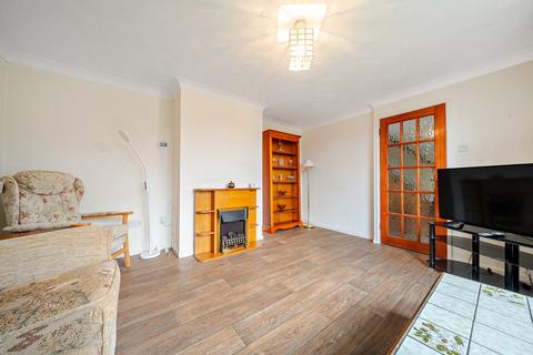 3 bedroom terraced house for sale, Chigwell View, Collier Row RM5
