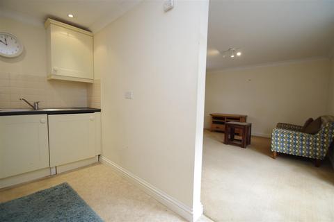 undefined, Wood Street, Wallingford