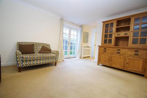 undefined, Wood Street, Wallingford