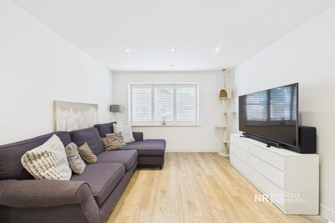 1 bedroom flat for sale, Ceres Crescent, Epsom, Surrey. KT17