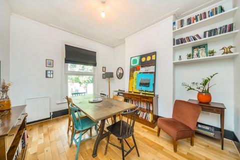 3 bedroom maisonette for sale, Kings Grove, London SE15