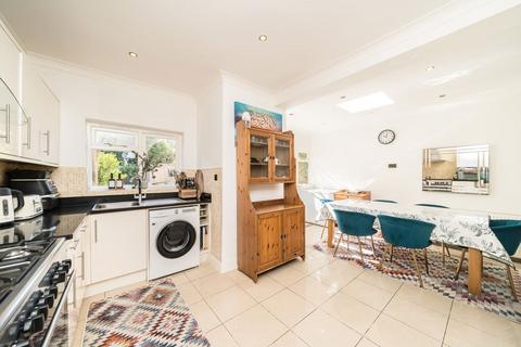 undefined, Nimrod Road, London SW16