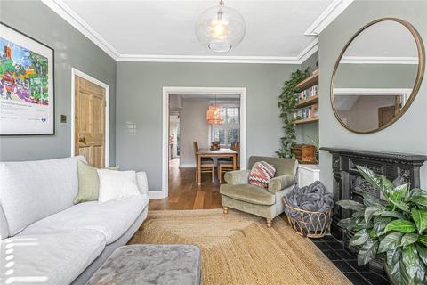 12 Dean Road, Hounslow, TW3 2EZ
