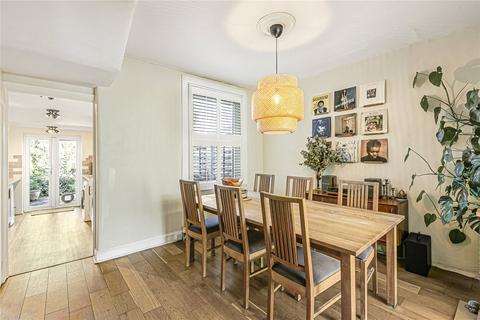 12 Dean Road, Hounslow, TW3 2EZ