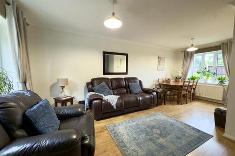 3 bedroom detached house for sale, Vienne Close, Duston NN5