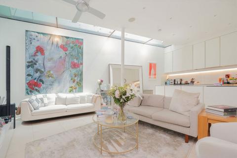 3 bedroom house for sale, Hesper Mews, London SW5