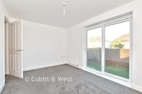 2 bedroom ground floor flat for sale, Mile Oak Road, Portslade, East Sussex