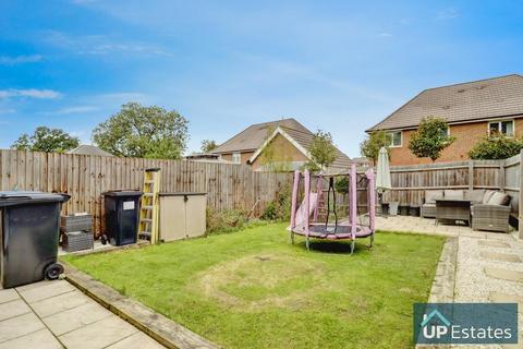 3 bedroom semi-detached house for sale, Passchendaele Drive, Burbage