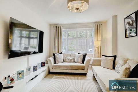 3 bedroom semi-detached house for sale, Passchendaele Drive, Burbage