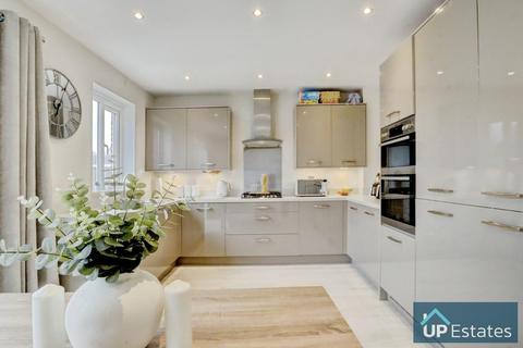 3 bedroom semi-detached house for sale, Passchendaele Drive, Burbage