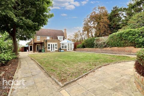 undefined, Dickenswood Close, London