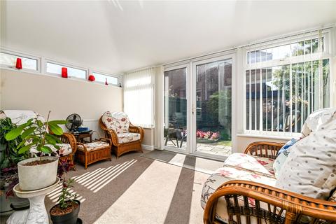 17 Atkinson Close, Barton On Sea, New Milton, BH25 7FF