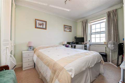 17 Atkinson Close, Barton On Sea, New Milton, BH25 7FF
