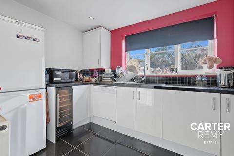 56 Brandon Close, Chafford Hundred, Grays, RM16 6QX