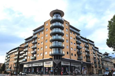 2 bedroom flat for sale, High Street, Feltham TW13