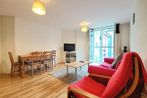 2 bedroom flat for sale, High Street, Feltham TW13