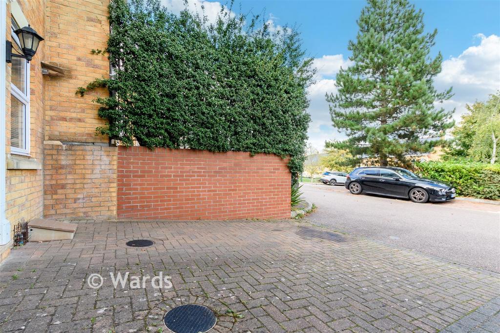 Driveway/Parking