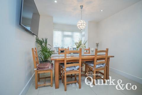 4 bedroom detached house for sale, Church Parade, Canvey Island, SS8