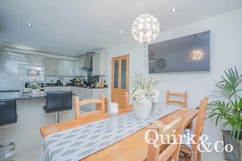 4 bedroom detached house for sale, Church Parade, Canvey Island, SS8