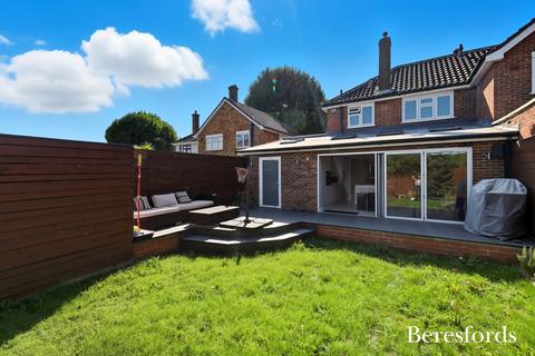3 bedroom semi-detached house for sale, Avon Road, Upminster, RM14