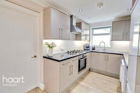 3 Cornhill Avenue, Hockley, SS5 5BY