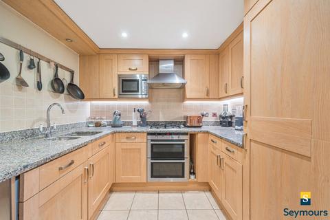 1 bedroom flat for sale, Tyrells Place, Surrey GU1