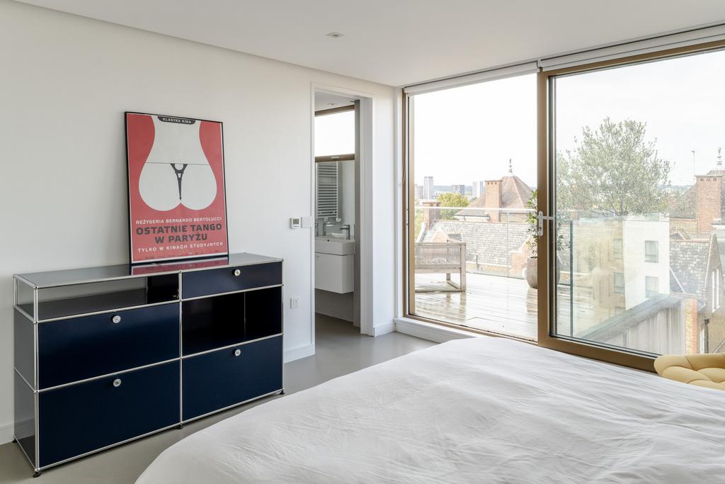 311255   20250915 tmh pentonville rd 66 29 hi r...