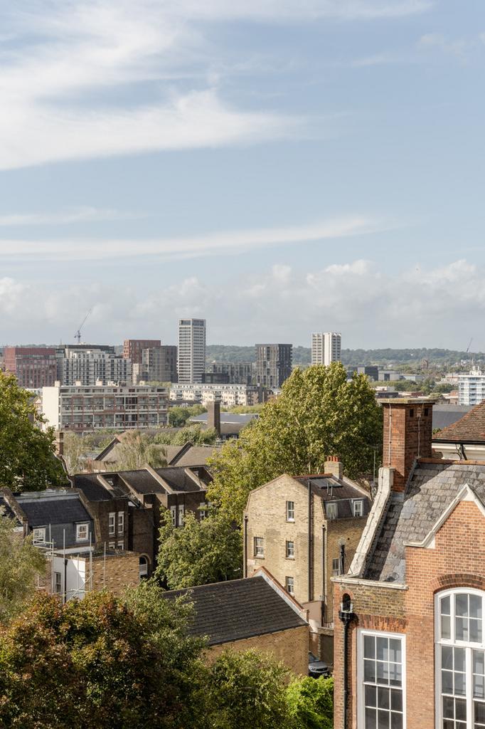 311278   20250915 tmh pentonville rd 66 52 hi r...