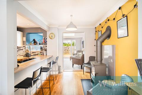 undefined, Birch Gardens, Binstead