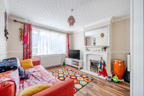 undefined, De'arn Gardens, Mitcham CR4