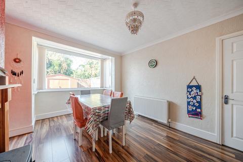 undefined, De'arn Gardens, Mitcham CR4