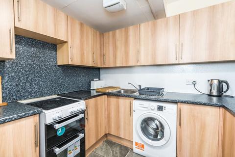 5 bedroom flat to rent, 9037L Lothian Road, Edinburgh, EH3 9AD