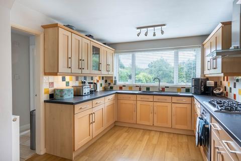 undefined, Linthurst Newtown, Blackwell, B60